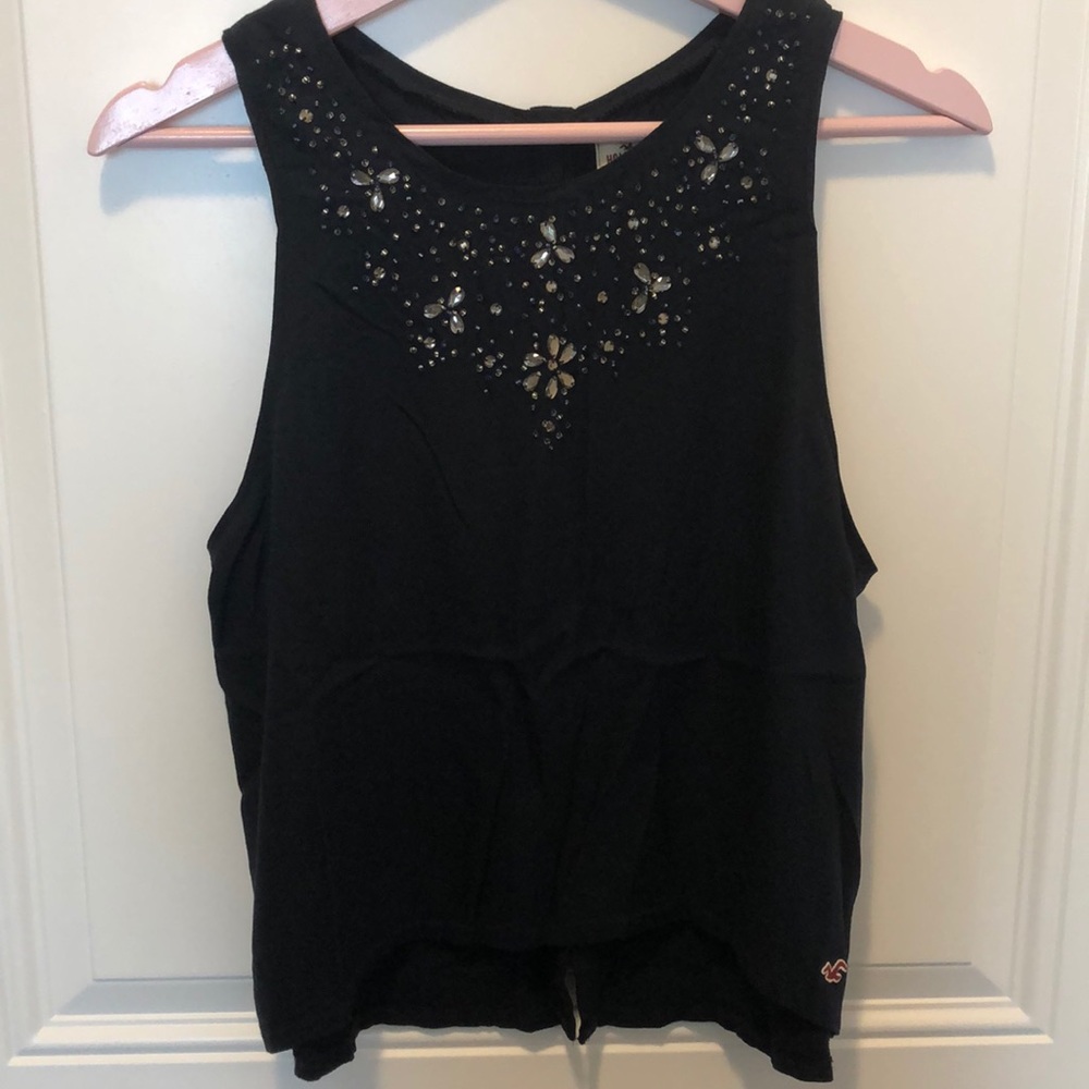 Girlie Hollister top